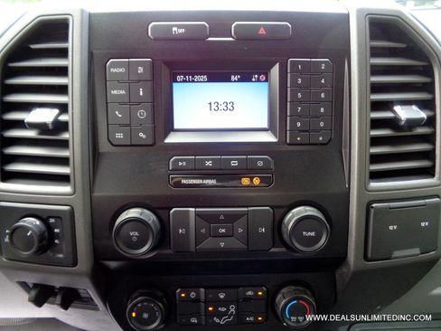 Used 2020 Ford F250 XL w/ Power Equipment Group image 12