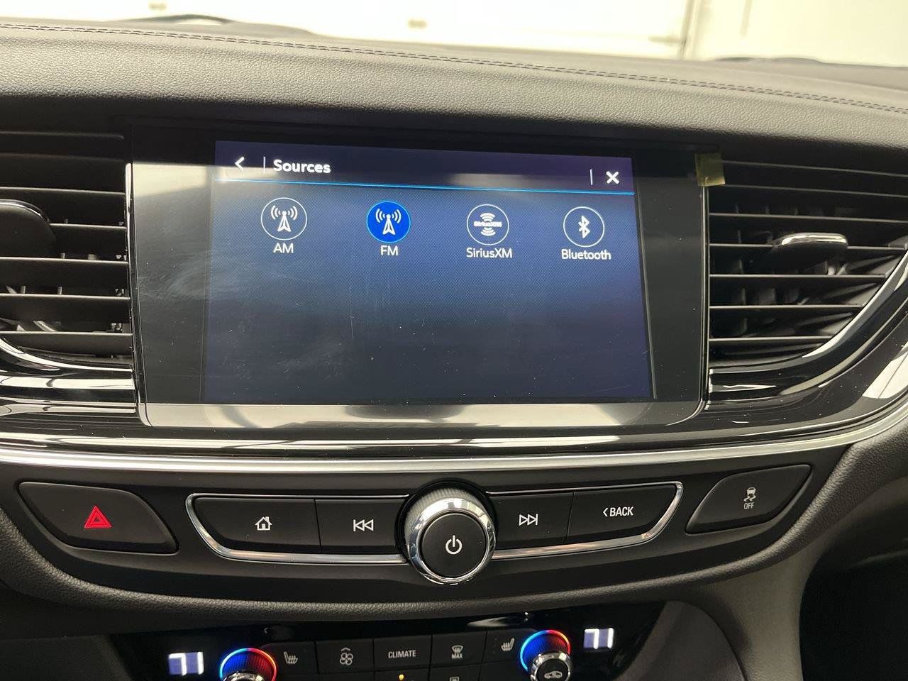 Certified 2020 Buick Regal Essence FWD image 18