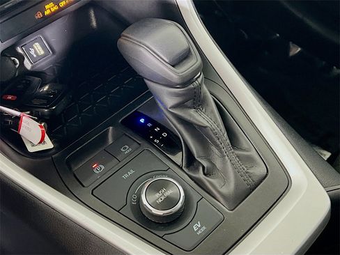 Certified 2025 Toyota RAV4 XLE image 16