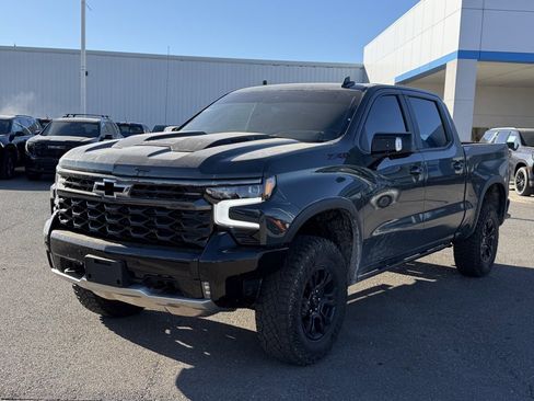 Used 2026 Chevrolet Silverado 1500 ZR2 w/ Dark Appearance Package image 2
