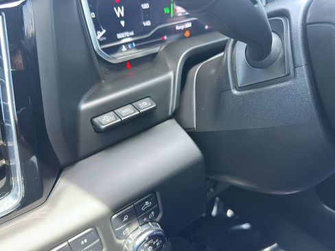 Used 2024 GMC Sierra 3500 Denali Ultimate AWD/4WD image 27