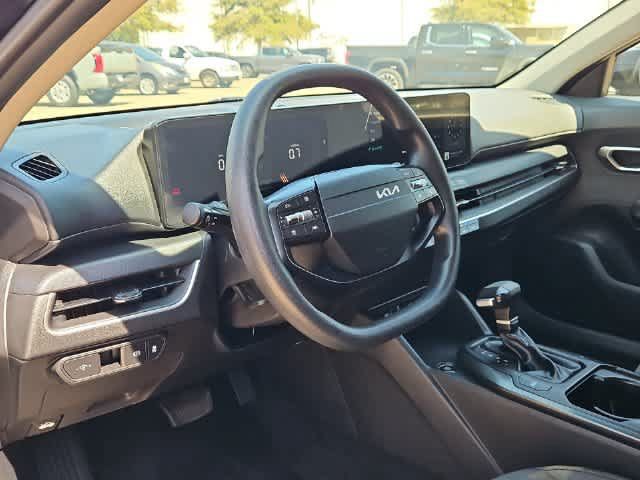 Used 2025 Kia K4 FWD image 10