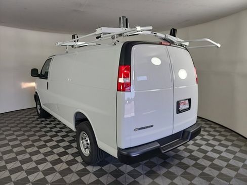 New 2025 Chevrolet Express 3500 w/ Driver Convenience Package image 8