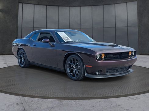 Used 2021 Dodge Challenger R/T w/ Driver Convenience Group image 8