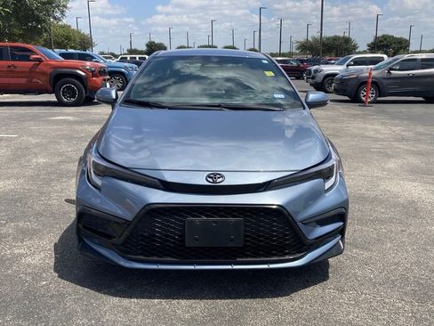 Used 2026 Toyota Corolla SE FWD image 2