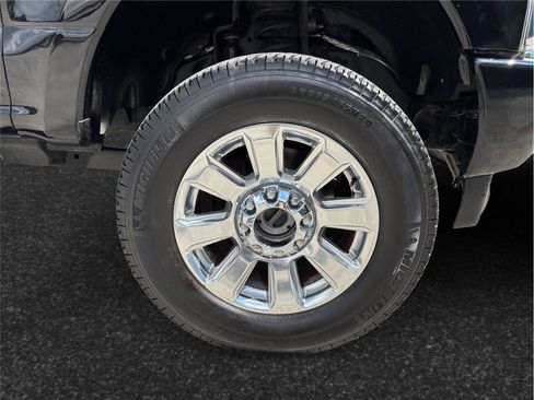Used 2019 Ford F350 Platinum w/ Platinum Ultimate Package image 13