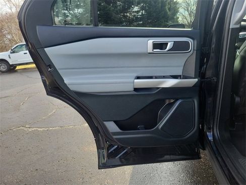 Used 2023 Ford Explorer XLT w/ Equipment Group 202A image 21