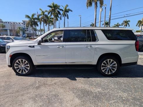 Used 2023 GMC Yukon XL Denali w/ Max Trailering Package AWD/4WD image 4