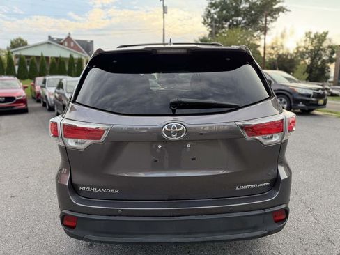 Used 2015 Toyota Highlander Limited AWD/4WD image 6
