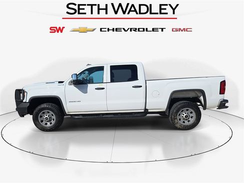 Used 2018 GMC Sierra 2500 4x4 Crew Cab w/ Sierra Convenience Package image 4