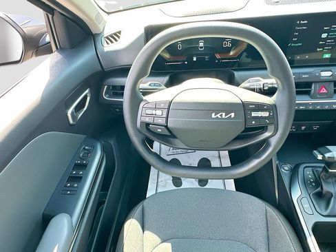 New 2025 Kia K4 LXS image 20