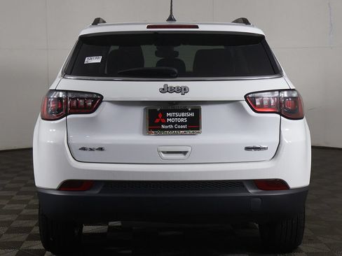 Used 2022 Jeep Compass Latitude AWD/4WD image 10