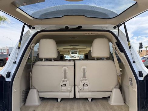 Used 2014 Lexus LX 570 4WD w/ Luxury Package image 15