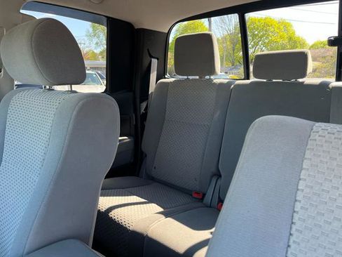 Used 2011 Toyota Tundra 4x4 Double Cab w/ Tow Pkg image 7