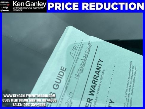 Used 2017 Chevrolet Traverse LT image 25