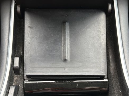 Used 2018 Tesla Model 3 Mid Range RWD image 8