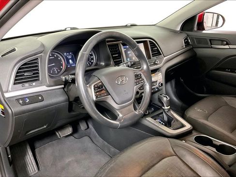 Used 2017 Hyundai Elantra Limited image 12