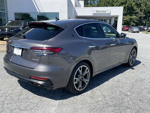 Used 2023 Maserati Levante Modena image 3