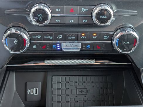 New 2025 Ford F150 Lariat w/ Equipment Group 502A High image 18