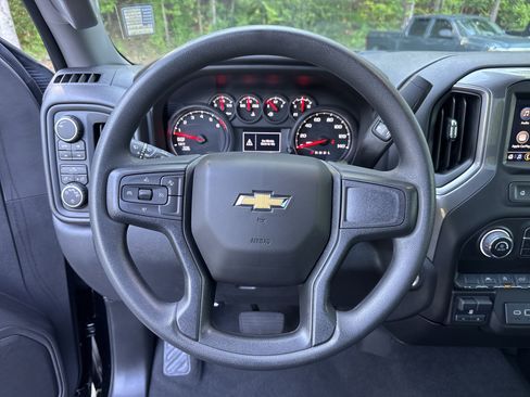 Used 2025 Chevrolet Silverado 1500 W/T w/ WT Value Package AWD/4WD image 19