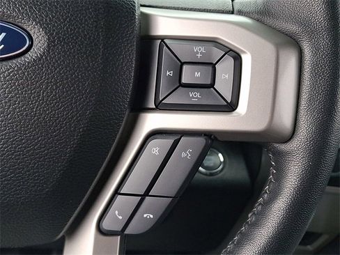 Certified 2018 Ford F150 Lariat image 21