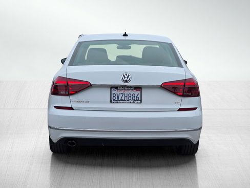Used 2018 Volkswagen Passat 2.0T SE image 5