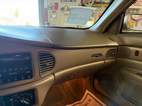 Used 2000 Buick Century Custom w/ 2000 Special Edition Pkg image 16