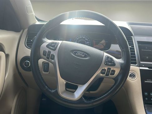 Used 2013 Ford Taurus Limited image 11