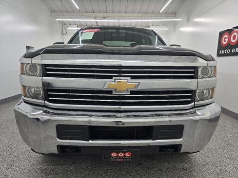 Used 2017 Chevrolet Silverado 2500 W/T RWD image 2