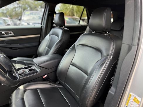 Used 2019 Ford Explorer XLT w/ Equipment Group 202A image 12