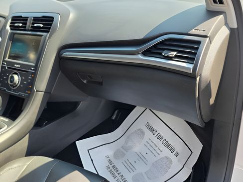 Used 2013 Ford Fusion Titanium FWD image 34