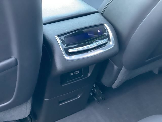 Certified 2020 Cadillac XT6 Premium Luxury FWD image 13