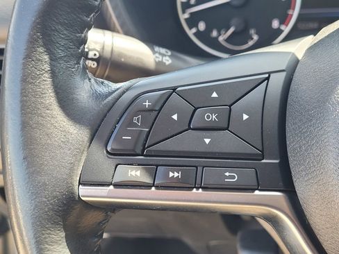 Used 2023 Nissan Sentra SV FWD image 14