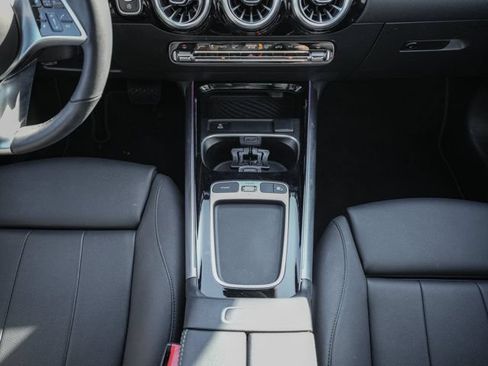 Certified 2025 Mercedes-Benz GLA 250 4MATIC image 23