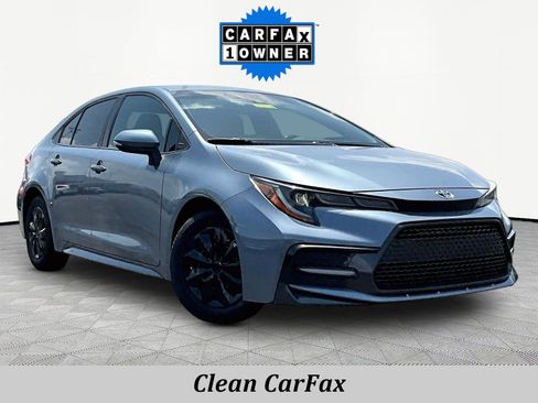 Used 2021 Toyota Corolla SE FWD image 3
