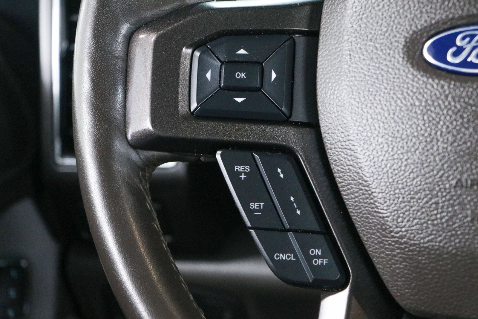 Used 2021 Ford Expedition Limited AWD/4WD image 14
