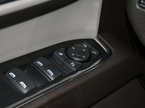 Used 2024 GMC Sierra 1500 SLT image 35