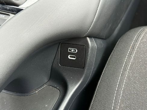 Used 2024 Honda HR-V LX image 25