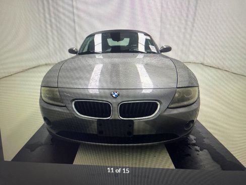 Used 2005 BMW Z4 2.5i image 2