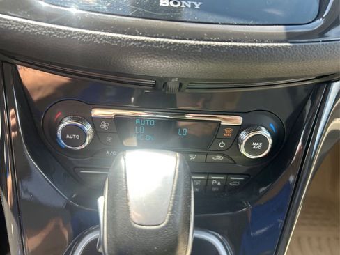 Used 2014 Ford Escape Titanium w/ Equipment Group 401A AWD/4WD image 26