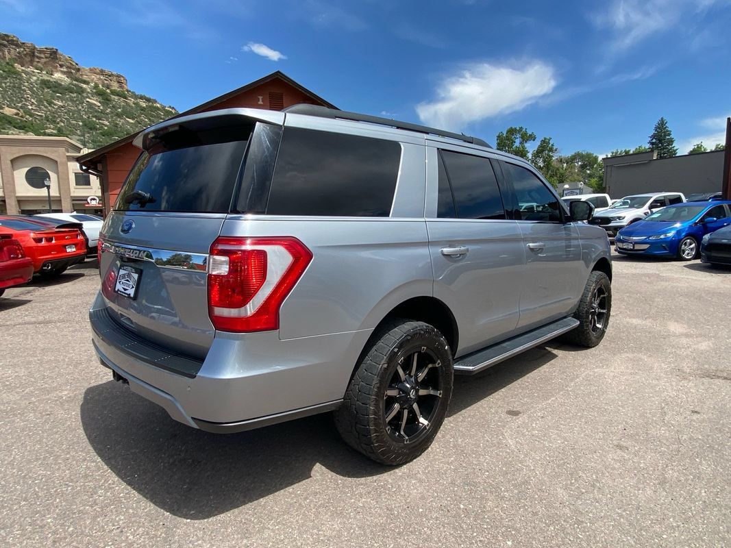 Used 2020 Ford Expedition XLT w/ Equipment Group 202A AWD/4WD image 3