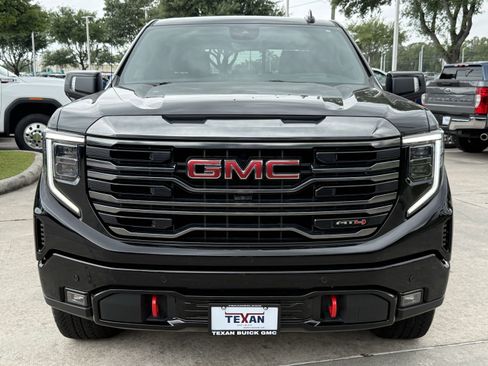 Used 2022 GMC Sierra 1500 AT4 w/ AT4 Premium Package image 10