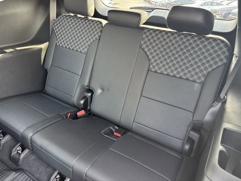Used 2025 GMC Acadia Denali w/ LPO, Floor Liner Package image 18