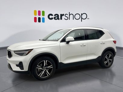 Used 2023 Volvo XC40 B5 Core w/ Convenience Package