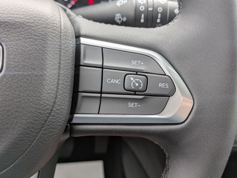 New 2026 Jeep Compass Latitude image 19