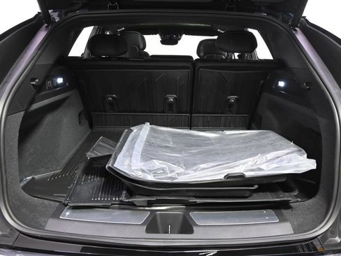 New 2026 Cadillac Lyriq Premium Luxury w/ LPO, Floor Liner Package AWD/4WD image 19