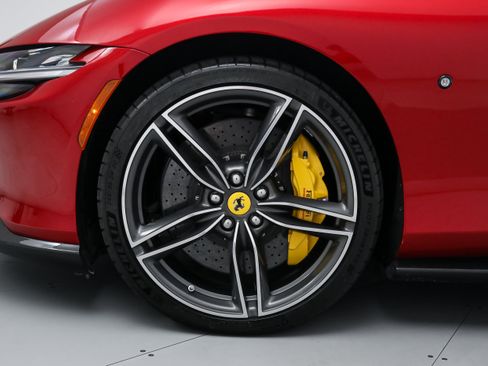 Certified 2025 Ferrari Roma Spider RWD image 45