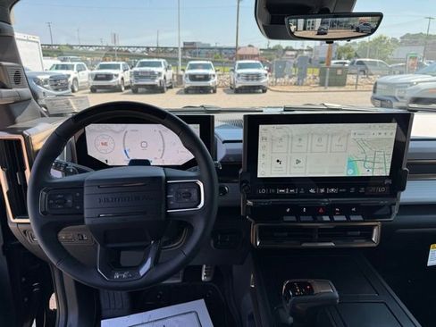 New 2025 GMC Hummer EV 2X w/ LPO, Illumination Package image 32