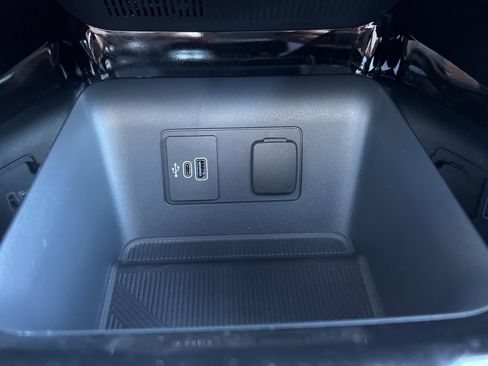 New 2026 Ford Explorer Platinum image 22