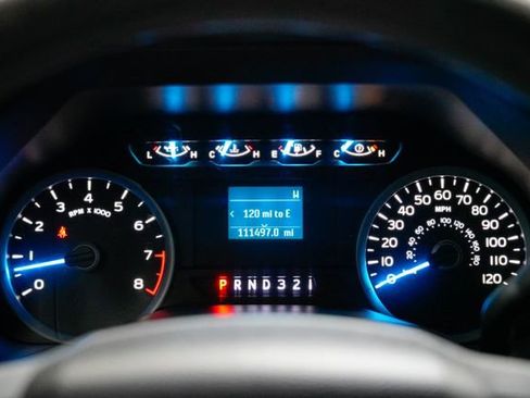 Used 2017 Ford F150 XLT image 31